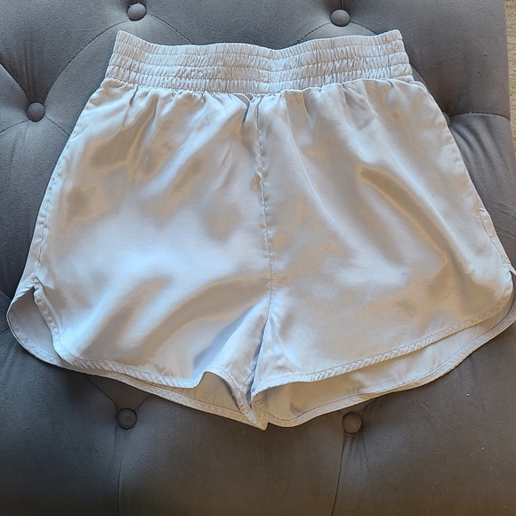 high waist short in gray - Picture 1 of 3